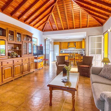 Mar Nyaraló Tijarafe